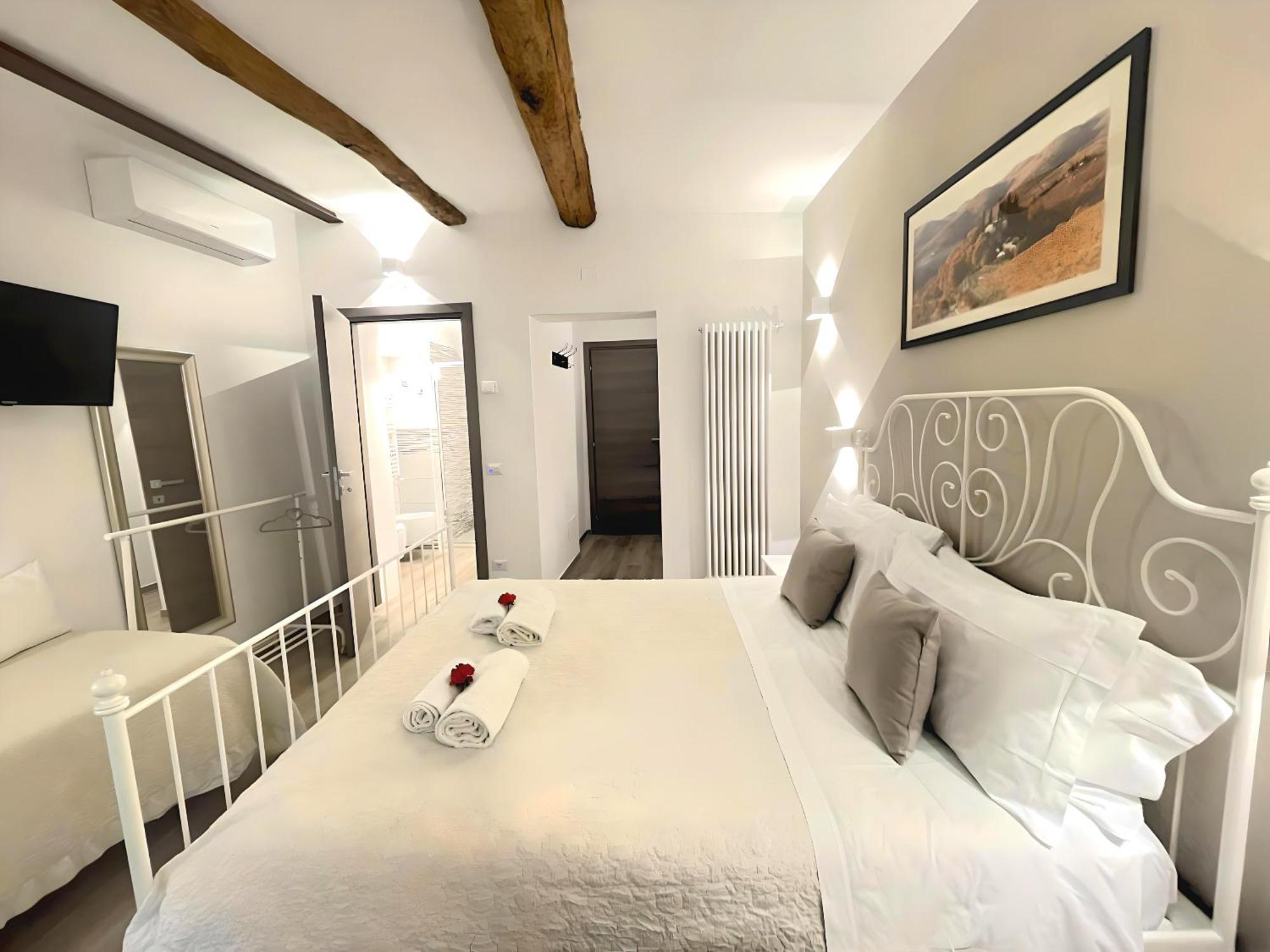 Hotel La Casa Di Ines San Gimignano Esterno foto