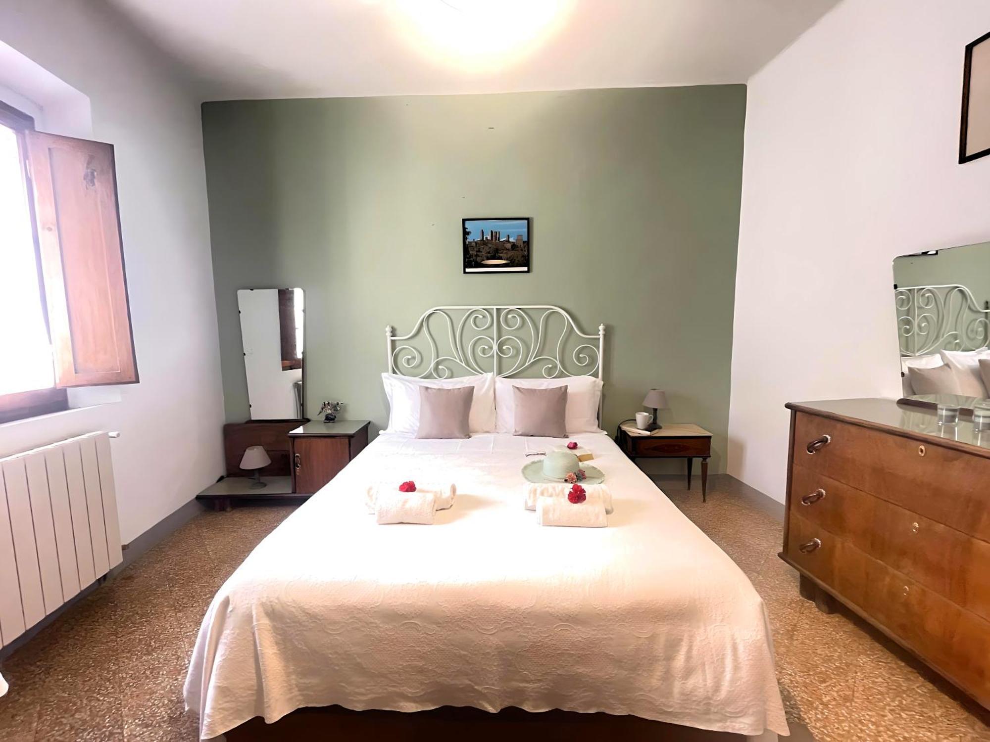 Hotel La Casa Di Ines San Gimignano Esterno foto